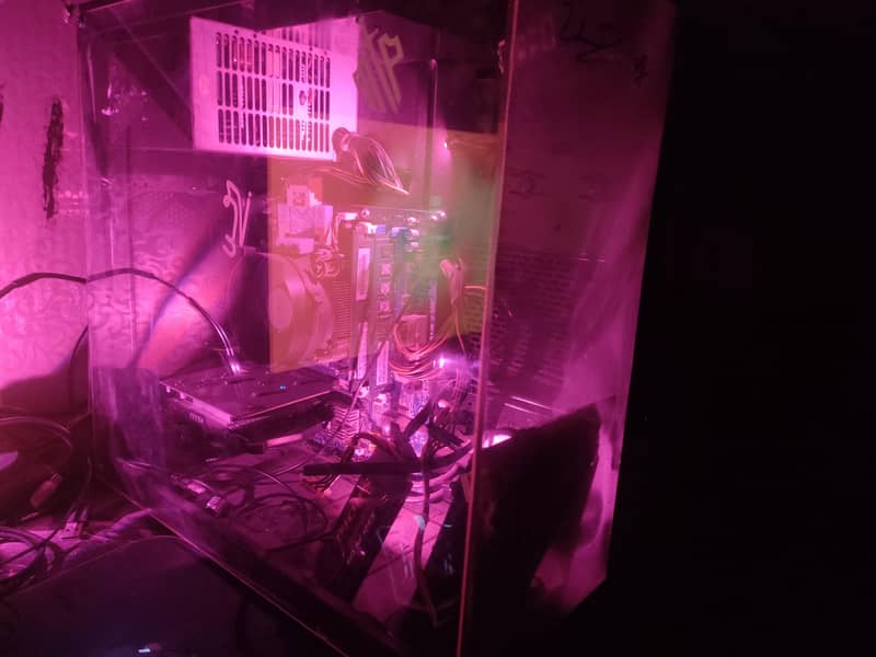 Computer i3 2nd gen  128 ssd msi 2gb gpu 8gb with gaming custom case 0