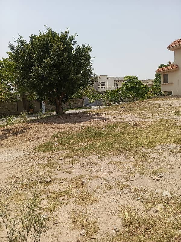 3 Side Corner Plot With 2 Gates DHA 1 6