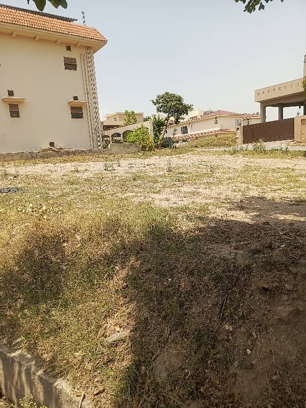 3 Side Corner Plot With 2 Gates DHA 1 7