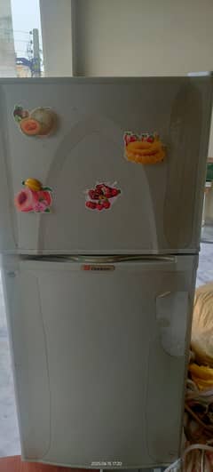 Dawlance refrigerator 11 cub feet