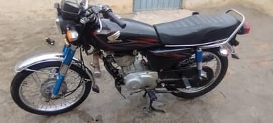 Honda CG 125 | Model 2018 | Honda in Bikes