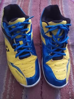 Yonex