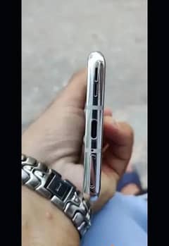 one plus 8 Dual sim pta Approved 10/9 condition only sale no exchange