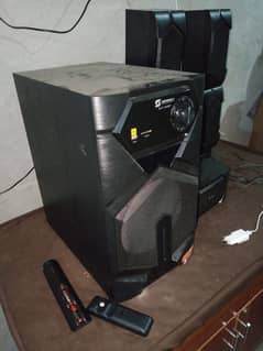 Bilkol new condition hai takreebn 10 din use hoye hai