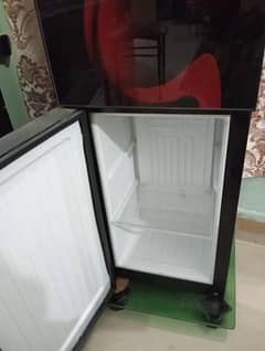 PEL 425 Glassdoor Dispenser