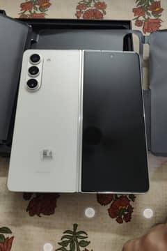 Galaxy Z fold 5 256/12Gb conditions 10/10