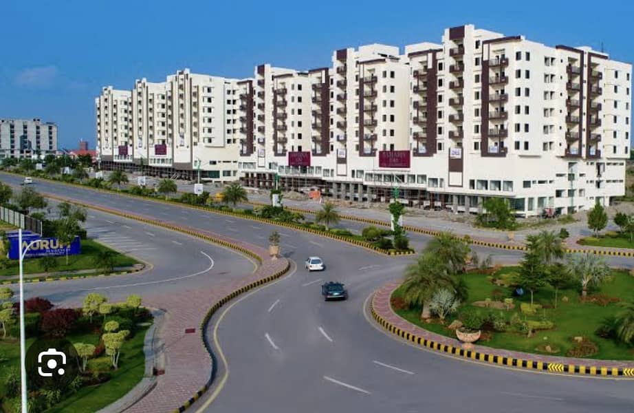 7 Marla Main Road Corner Plot For Sale On Very Ideal Location Of T Block 3