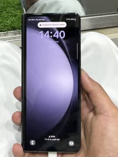 Samsung fold 5 Damo unit