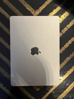 MacBook Air M3 13 inches 16/256
