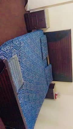 without mattress bed nd dressing table urgent for sale