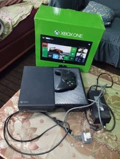 xbox one (1TB)
