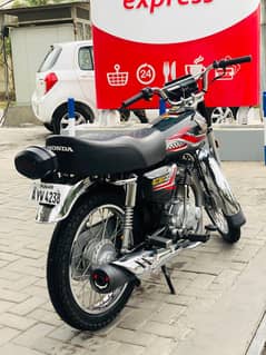 All paper clear 1st onner hu tyre tube bilkul new h 10 10 condition h