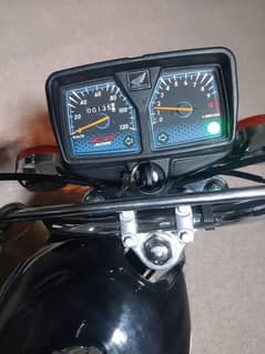 Honda 125 Black 2024 registered with golden number
