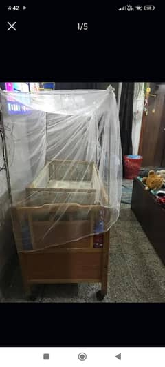 baby cot