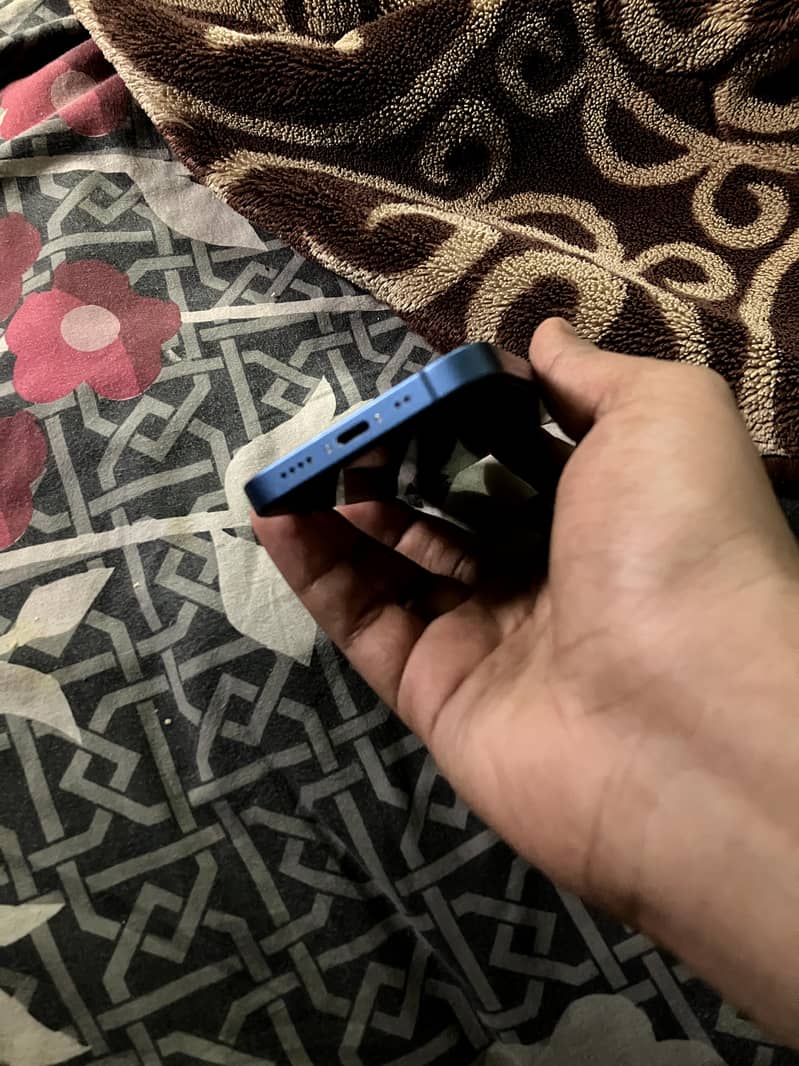 Iphone 13 mini 256gb jv 10/10 condition not an single issue 6