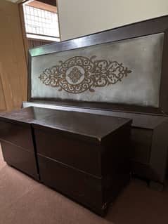 Wooden solid bed set up for sale