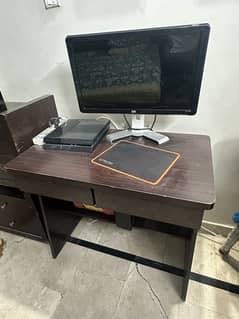 COMPUTER Table