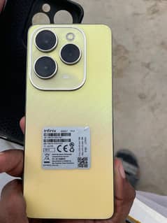 Infinix hot 40pro 8+8.256 10by 10 condition daba charger orgnl