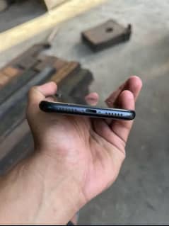 iPhone XR factory unlocked 64 gb
