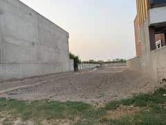 Residential 5 Marla Plot Available For Sale In Park View City - Executive Block
