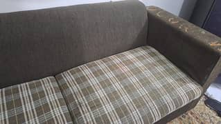 Second-hand Cheque seated Sofa