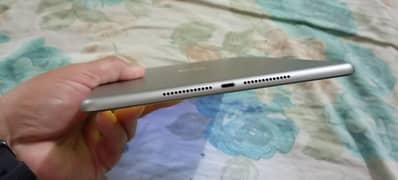 Apple ipad 5 genration 32 gb