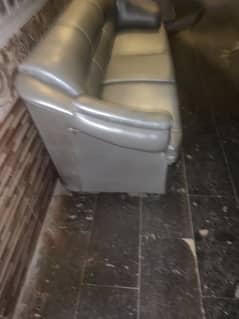 3 seater sofa 7/10