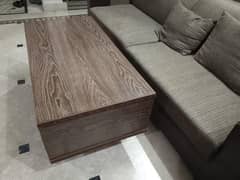 centre table made of uv