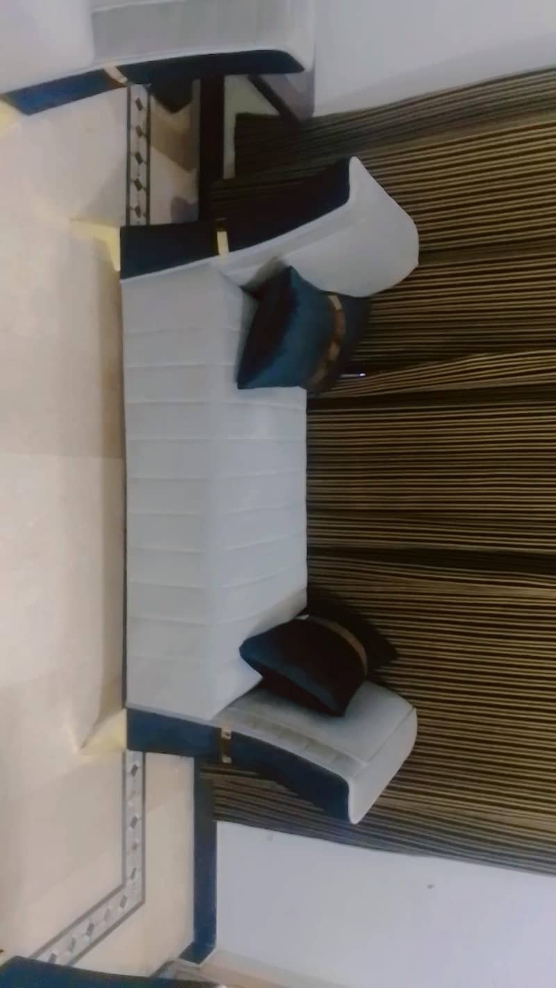 l shape sofa plus dewN with tables and 4 stol 5