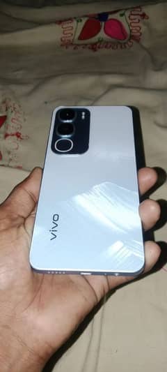 Vivo y19s 4/128  full lush condition exchange possible