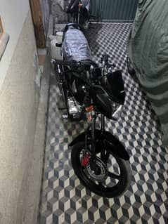 Honda cb125 f new showroom condition