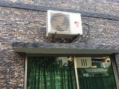 2 Hire split AC 1.5 tons