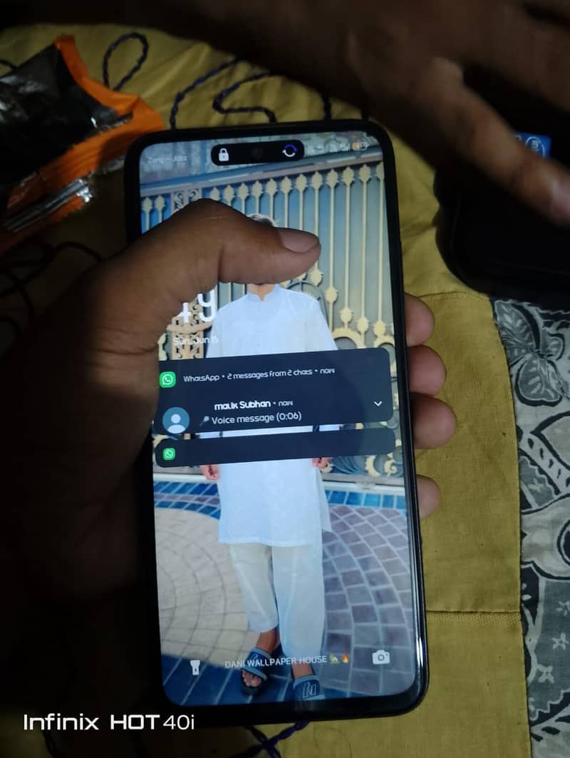Infinix hot 50i all ok only 1month use 10/10 condition 6/128 with box 6