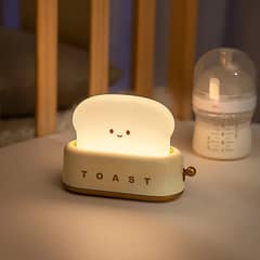 Cute Toast Night Light with Adjustable Brightness – Bedside & Kids