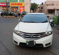 Honda City 2016 – Manual – Petrol – 121,000 KM – Lahore