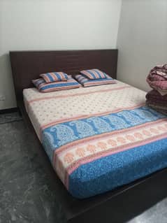 Double Bed without Side tables