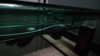 center galas Table