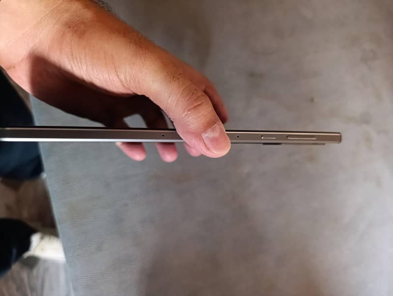 Lenovo Legion Y700 2