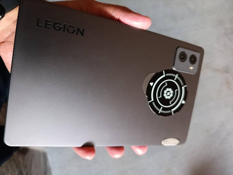 Lenovo Legion Y700 3