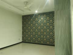 10 Marla House Available For Rent