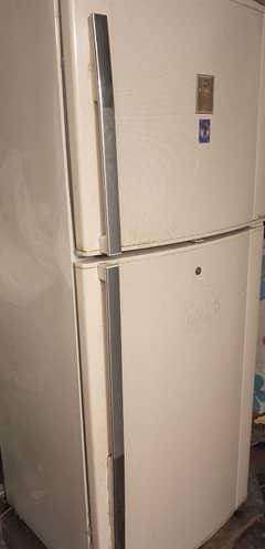 Full Size Dawlance Fridge for sale for serious Buyers