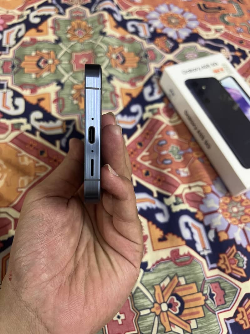 Samsung A55 Scratch less like box open 4
