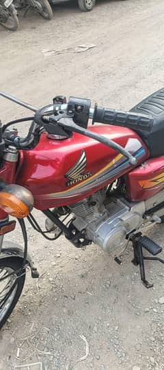 United 125