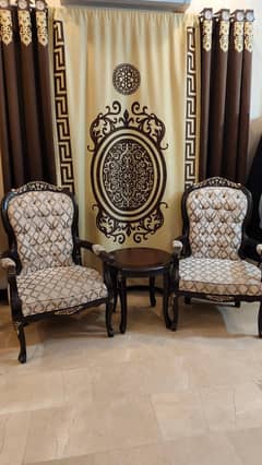 Room chairs set with center table