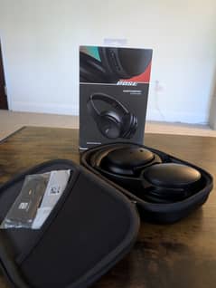 Bose QuietComfort Headphones with hard case, Open-Box Quality