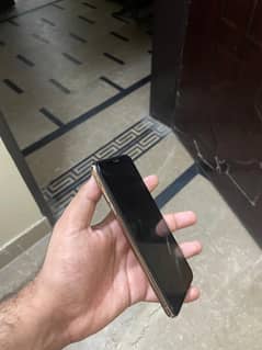 iphone xsmax gold color (pta approved)