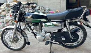 Honda 125 2023 model Regent sale millage 8000 condition 10/10 bilkul