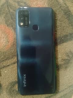 l am selling this mobile.