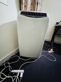 Portable Ac Condition 9/10 easy to adjust where u want !