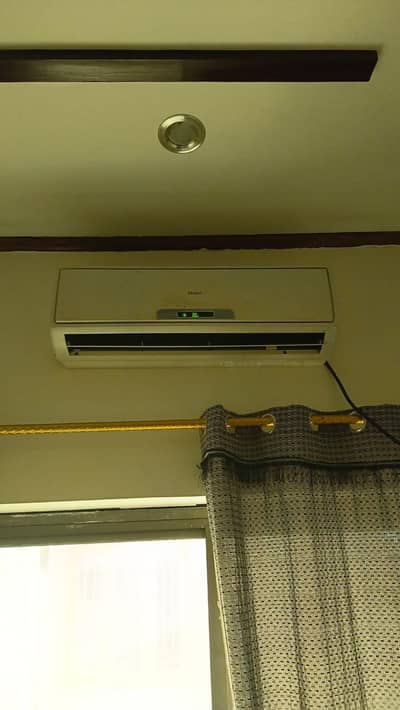1 ton Haier Non inverter AC